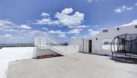 1900 Sunset Harbour Dr