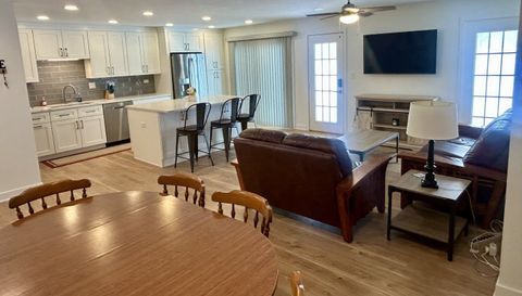 1229 Ballantrae Place