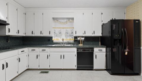 2572 Spring Valley Cir