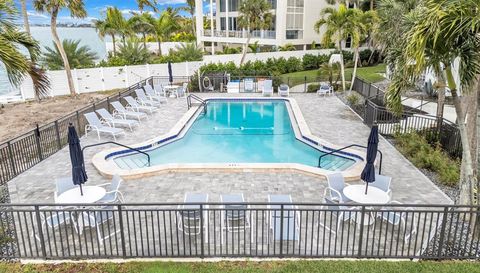 4822 OCEAN BOULEVARD