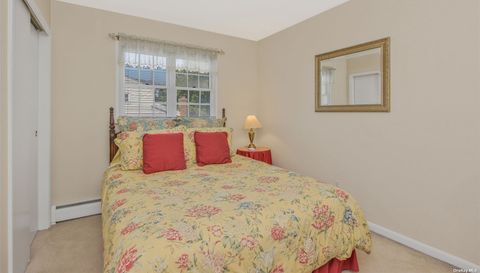 3 Yarmouth Ln