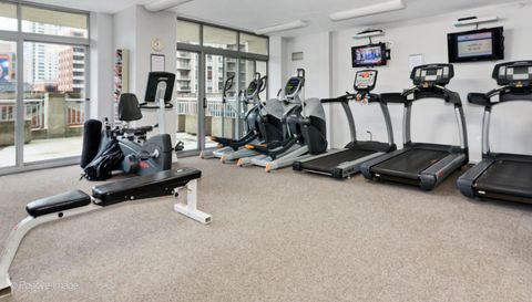 600 N Dearborn Street