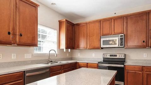 1212 Oakdale Commons Ct