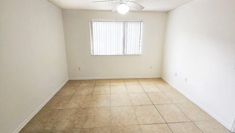2033 SE 10th Ave Fort Lauderdale