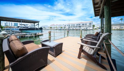 166 Bayside Dr