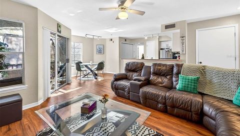 8517 ISLAND BREEZE LANE