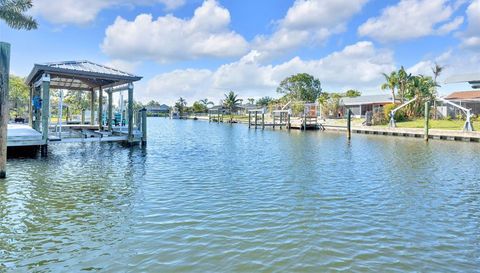 1015 SPINDLE PALM WAY