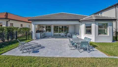 10481 ROYAL CYPRESS WAY