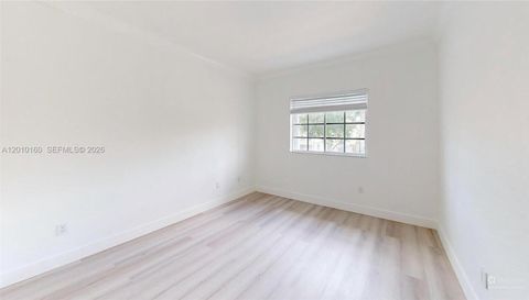 372 Ne 26th Pl
