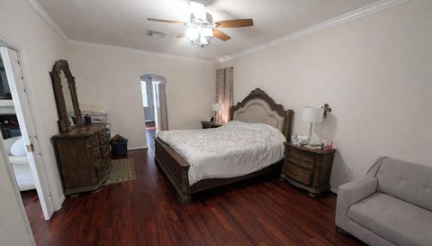 8044 Canyon Lake Cir