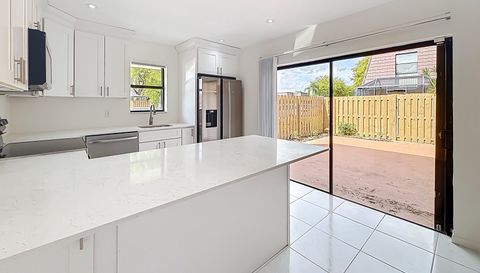 7496 Courtyard Run E