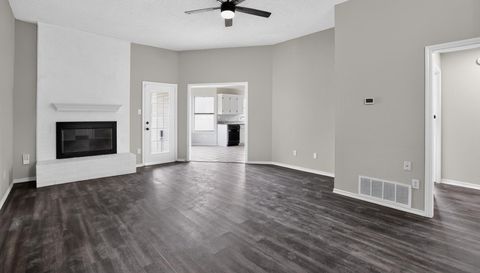 6057 Hillglen Dr