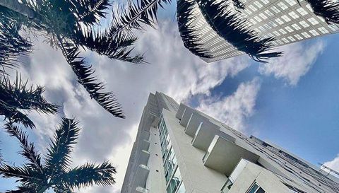 300 Biscayne Blvd