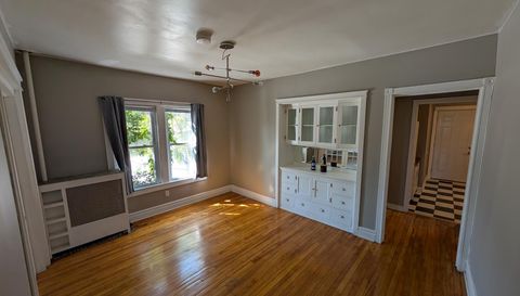1902 4th Avenue S