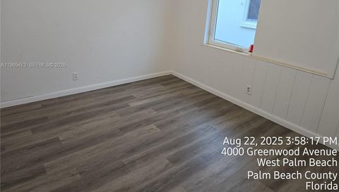 4000 Greenwood Ave