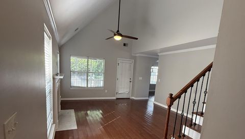 823 Harbor Place Dr
