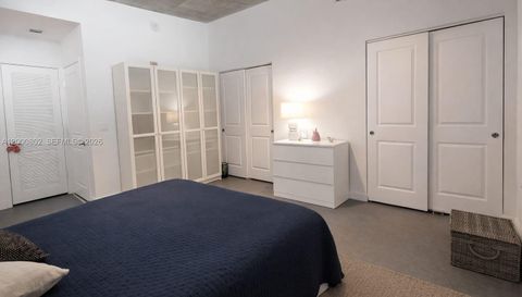 300 S Australian Ave