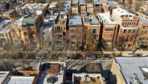 2142 N RACINE Avenue