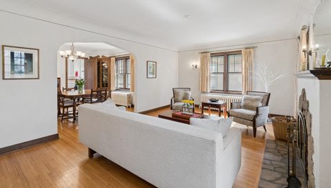 49 Sheridan Avenue S