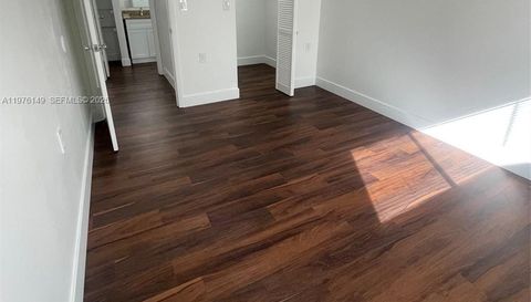 1251 Benoist Farms Rd