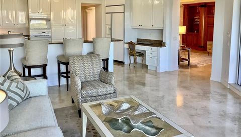 7575 Pelican Bay Blvd