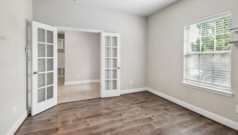 2124 Llerena Ln