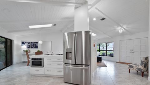 5012 S Deepwater Point