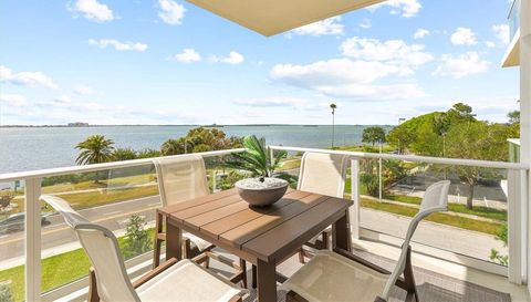 1020 SUNSET POINT ROAD