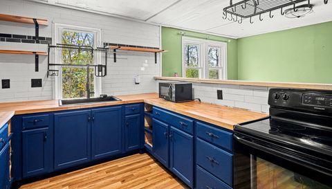 1271 Upper Brush Creek Rd