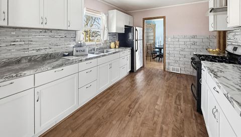 742 Nebraska Avenue E