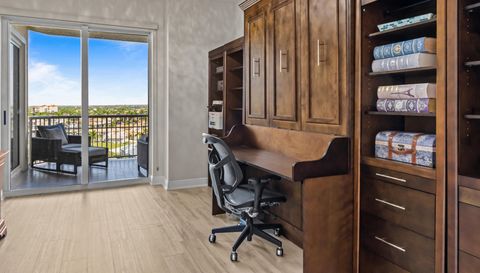 6061 Silver King Blvd