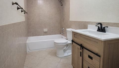 2741 FOXFIRE COURT