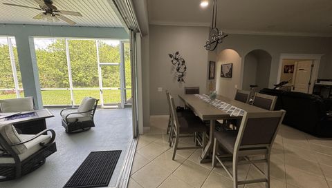 1884 Coconut Palm Cir