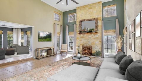 1304 Hi Circle North DR