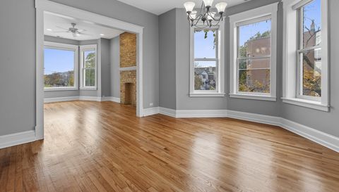 1658 W Nelson Street