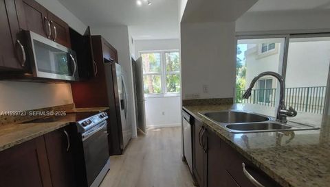 20000 E Country Club Dr