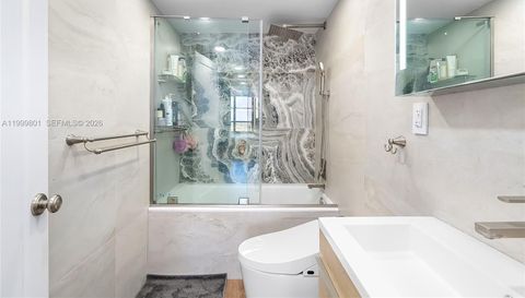 600 Three Islands Blvd