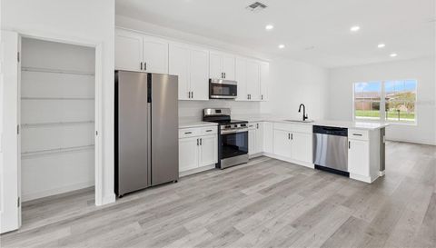833 E COLVILLE DR