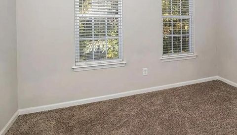 1212 Oakdale Commons Ct