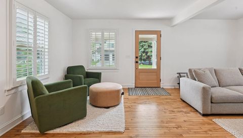 129 Chicago Avenue N