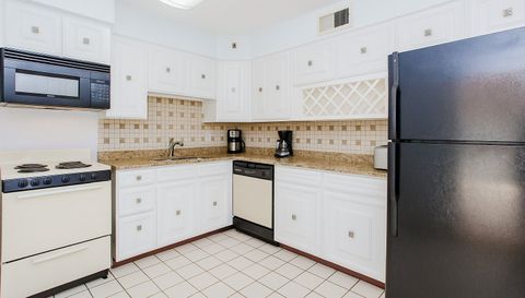 5901 N SHERIDAN Road