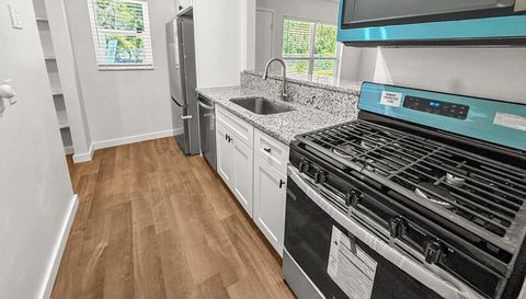 2532 NE 13th Ave