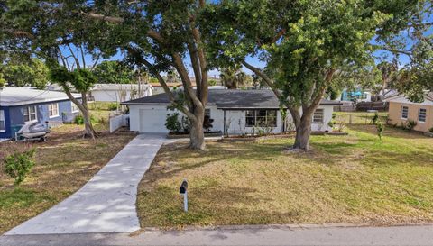 200 Sharon Dr