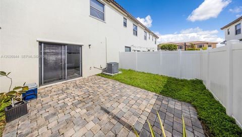 9381 33rd Ln