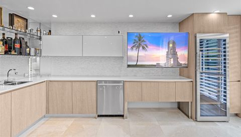 6124 Paradise Point Dr