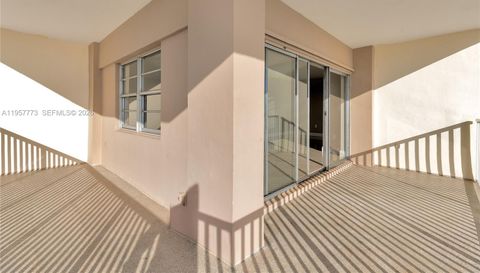 300 Bayview Dr