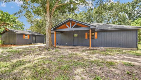 4922 County Road 937b
