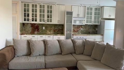 1850 S Ocean Dr APT 305