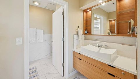 660 CEDARS COURT
