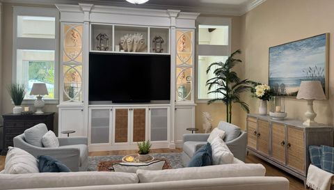 10196 Avenida Del Rio